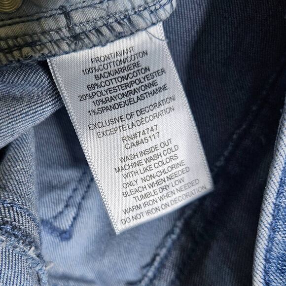 Womens Natural Reflections Vintage Reunion Embroidered Cropped Jeans Size 8 - Picture 7 of 11